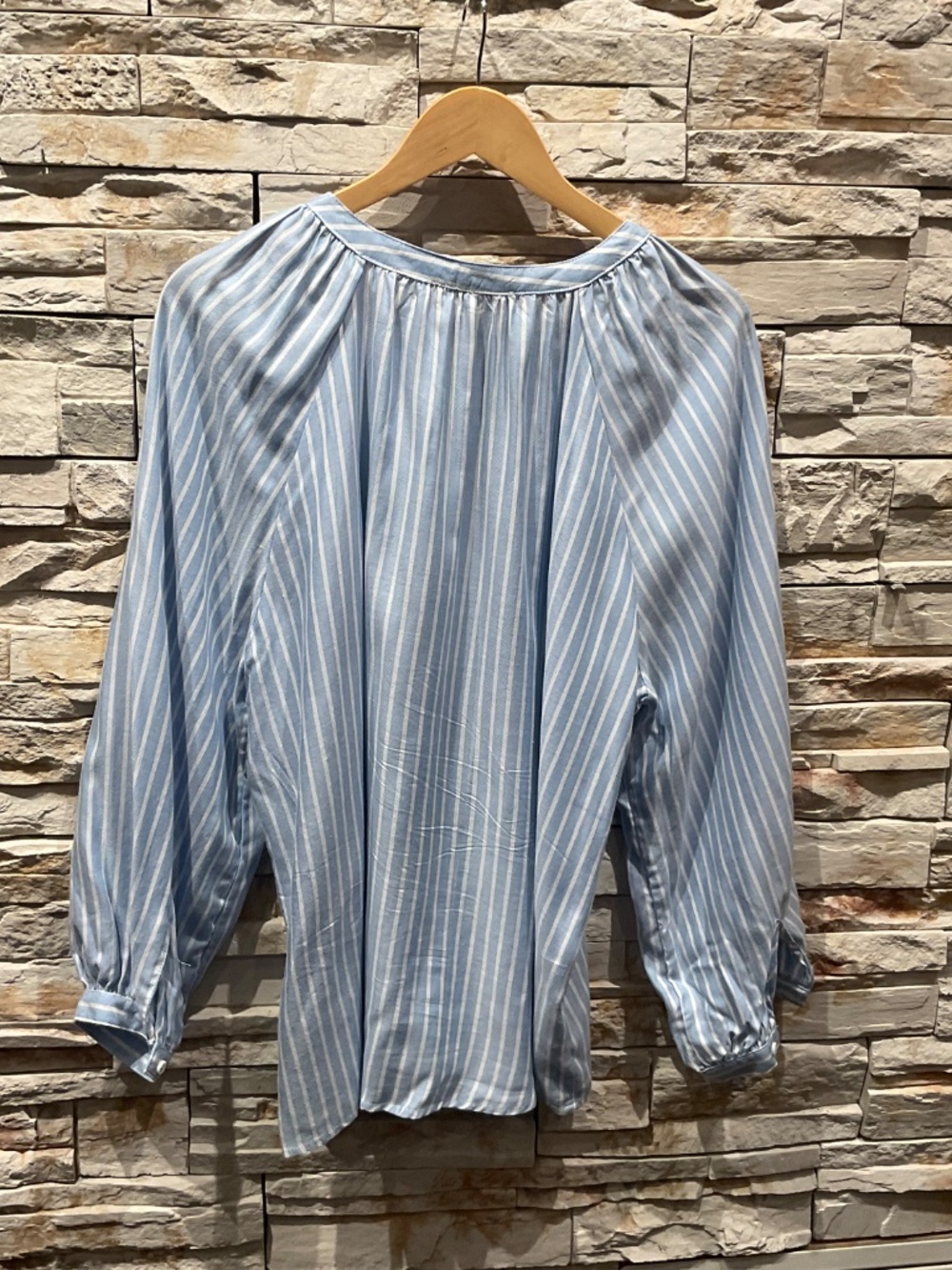 BeachLunchLounge Women’s Button Down Blouse, White/Blue Stripes, Size L - Picture 2 of 6